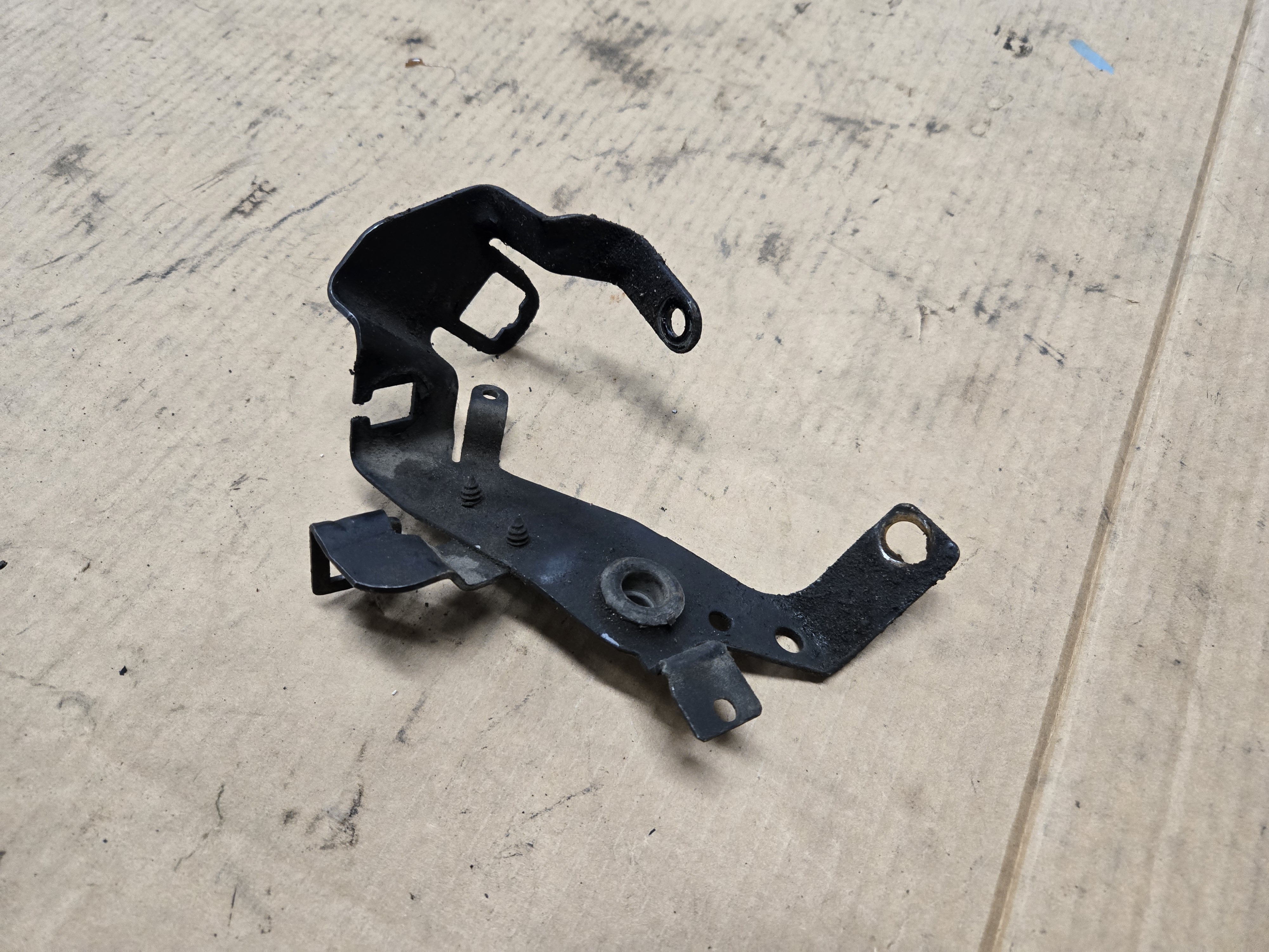 14077903, Support GM part