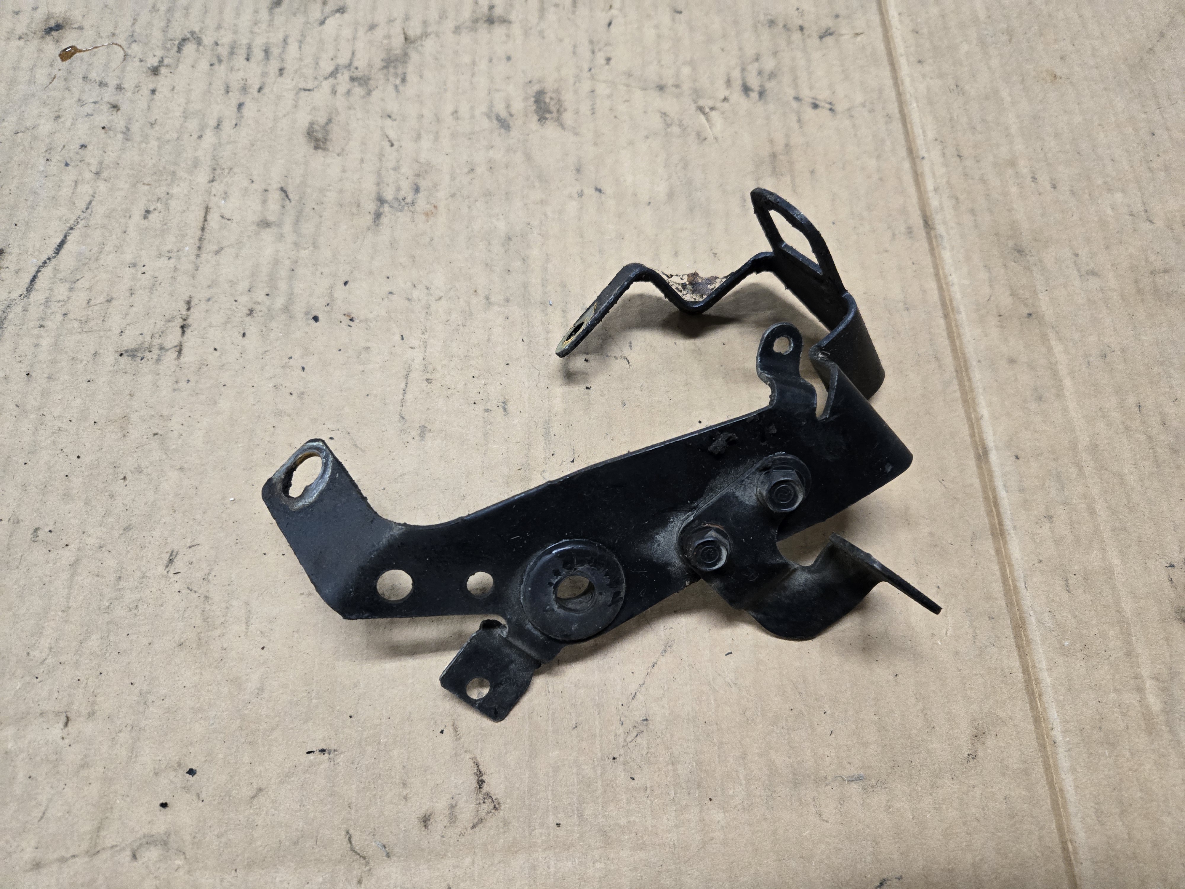 14077903, Support GM part